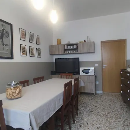 Casa Aprico - Abitare Il Relax In Citta Проживание в семье *